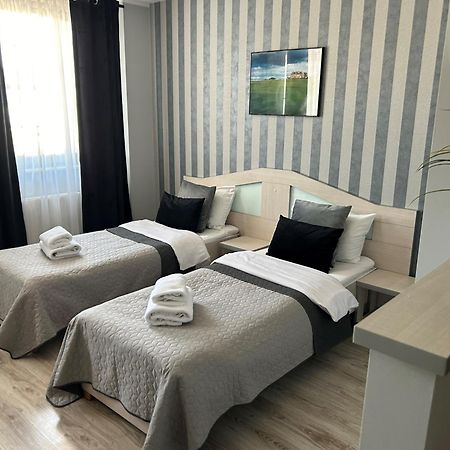 H-T-L Apartamenty Junior Nowa Sol Bagian luar foto