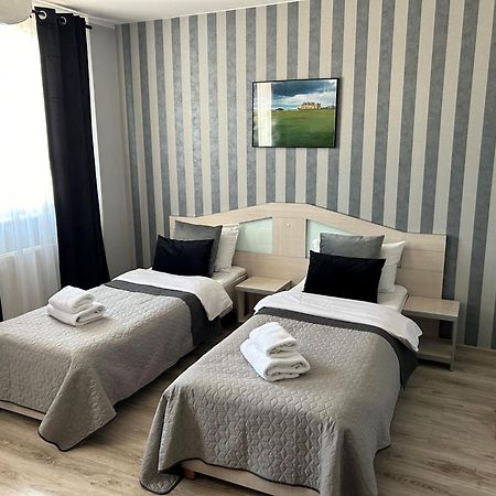 H-T-L Apartamenty Junior Nowa Sol Bagian luar foto