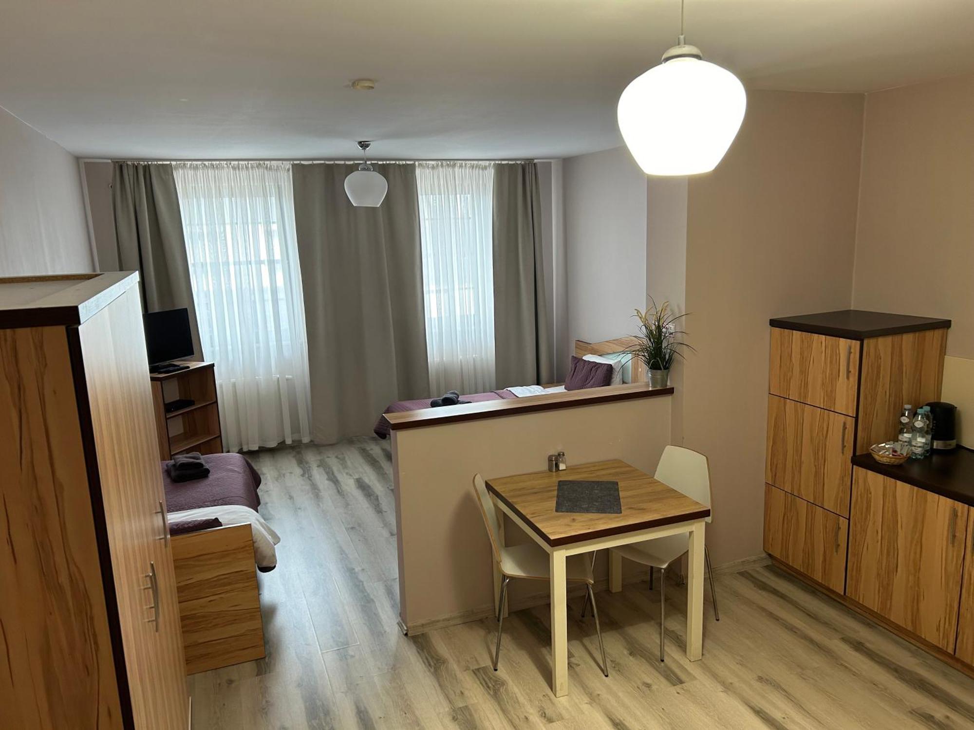 H-T-L Apartamenty Junior Nowa Sol Bagian luar foto