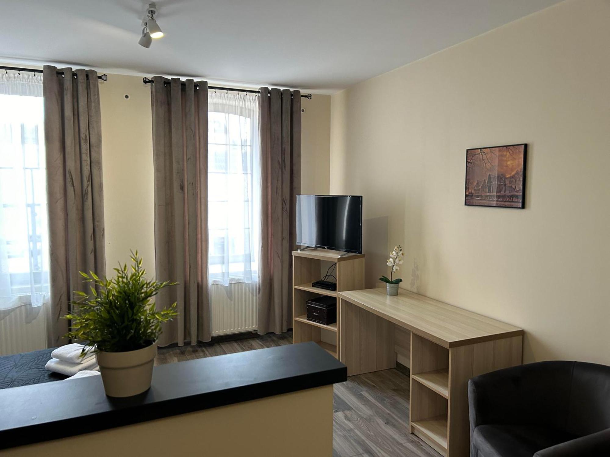 H-T-L Apartamenty Junior Nowa Sol Bagian luar foto