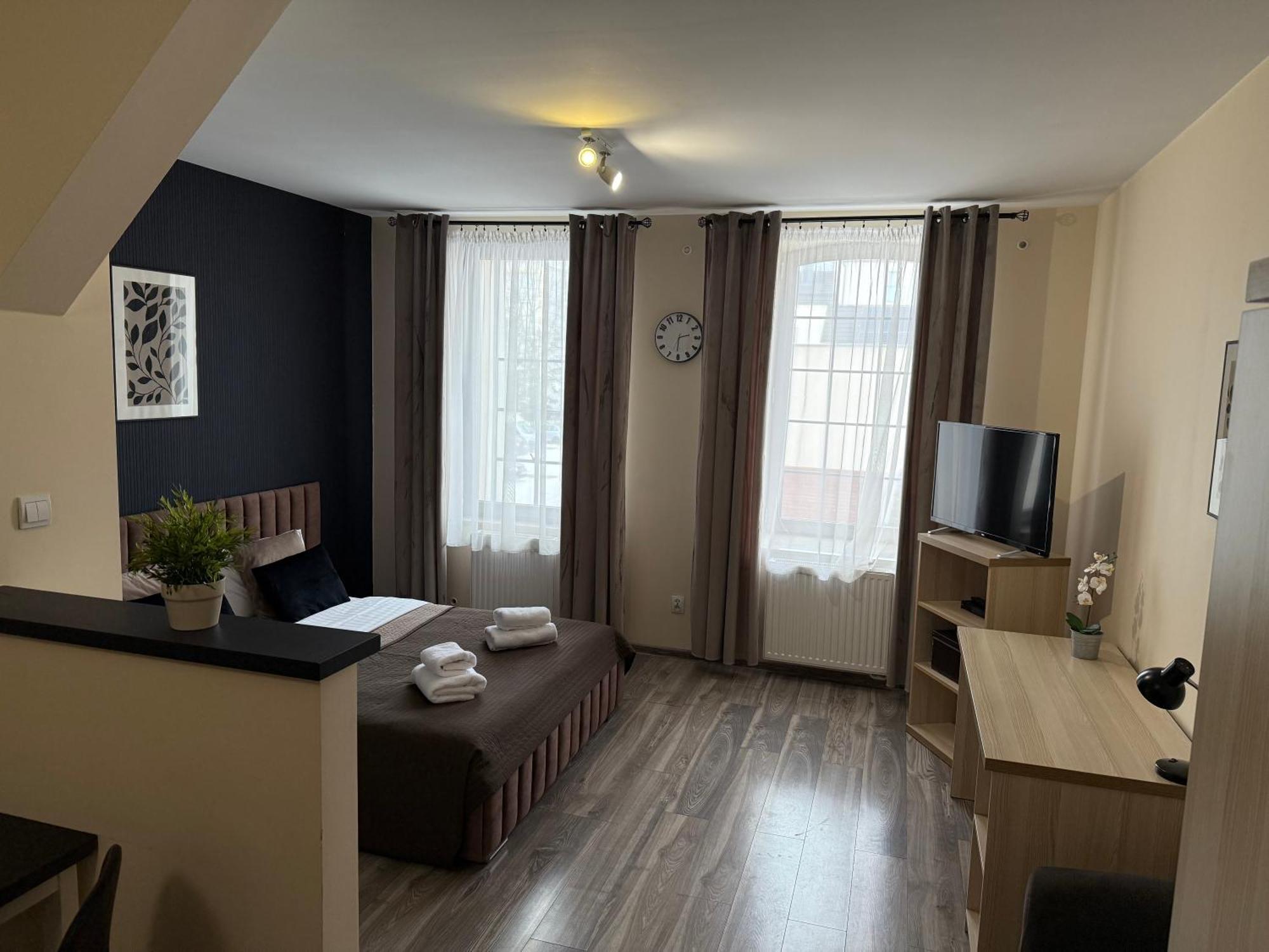 H-T-L Apartamenty Junior Nowa Sol Bagian luar foto