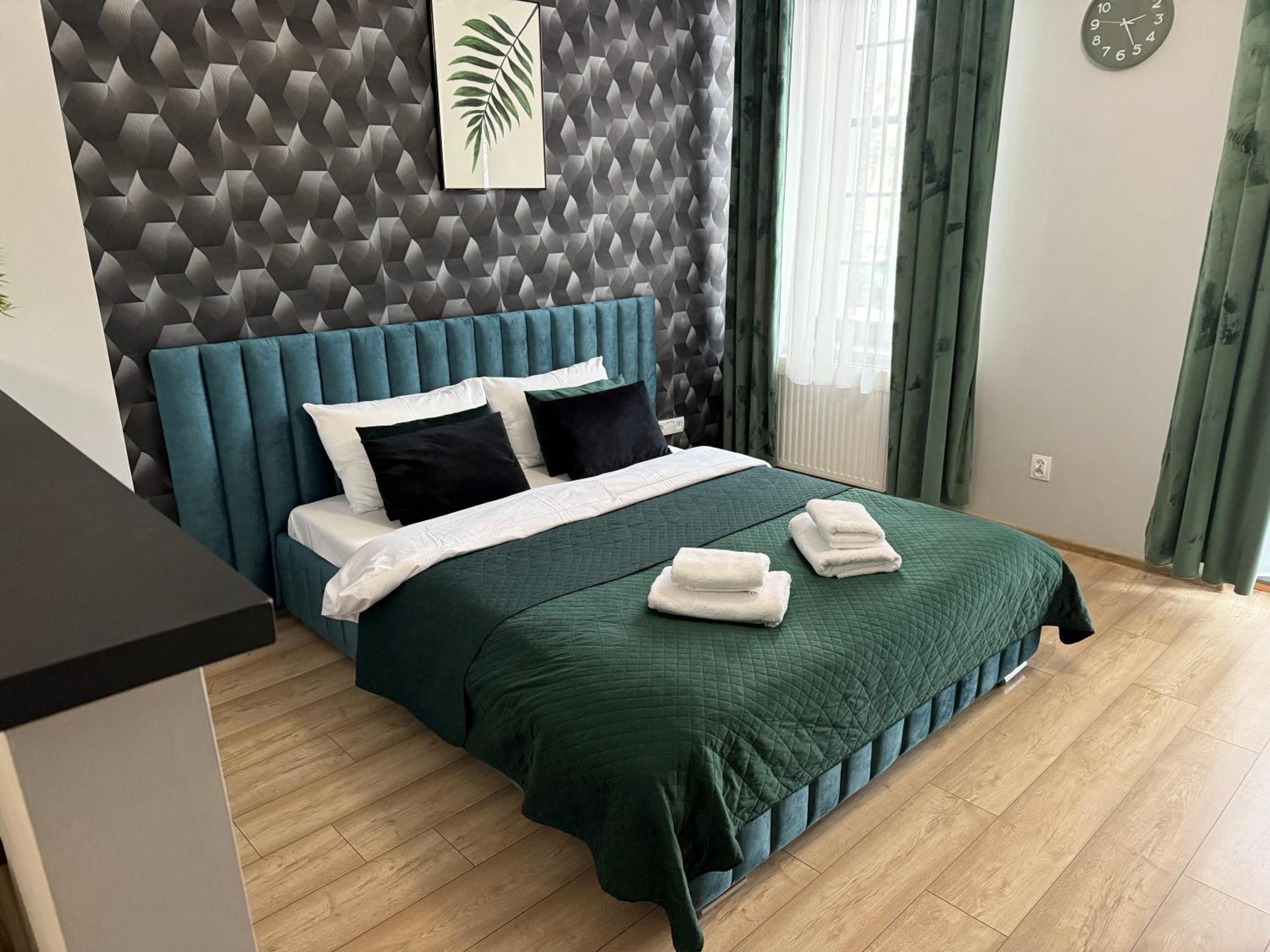 H-T-L Apartamenty Junior Nowa Sol Bagian luar foto